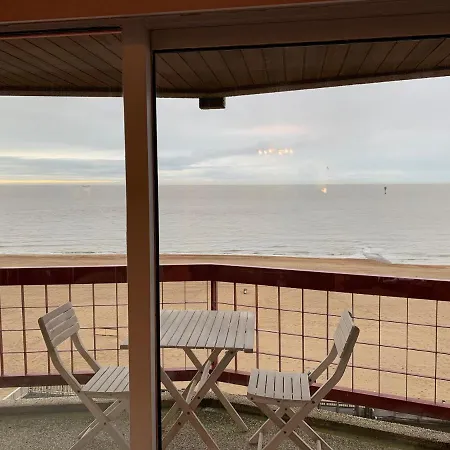 Apartment Super Appartement Sur La Digue Knokke Le Zoute